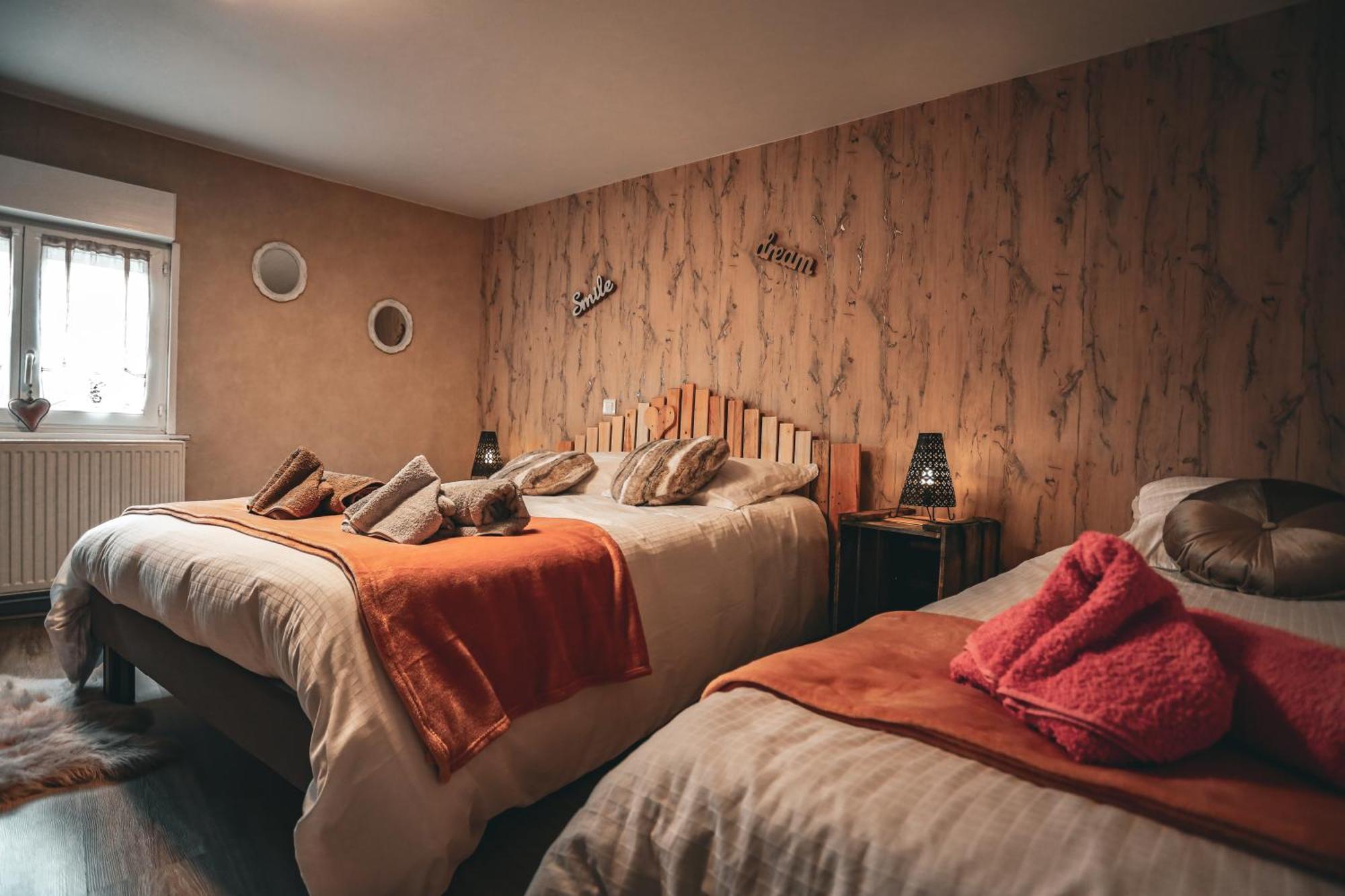 Gite , Au Dormeur Du Val Vireux-Wallerand Buitenkant foto